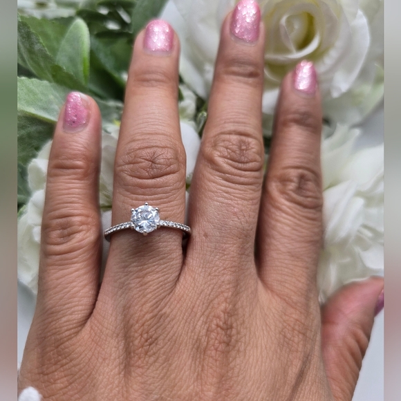 ♥️ MIA ENGAGEMENT STERLING SILVER RING - Picture 2 of 7